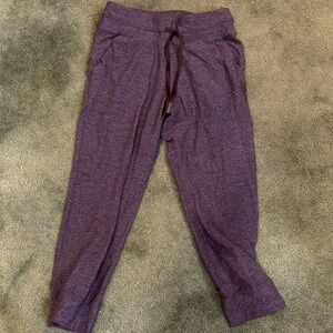 Lululemon women’s capri Joggers